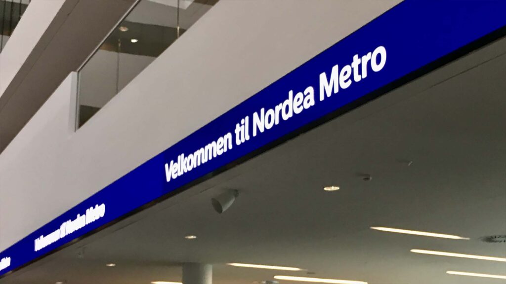 ViewNet-LED-Großbildschirm-Fassadenbildschirm-Nordea-Metro