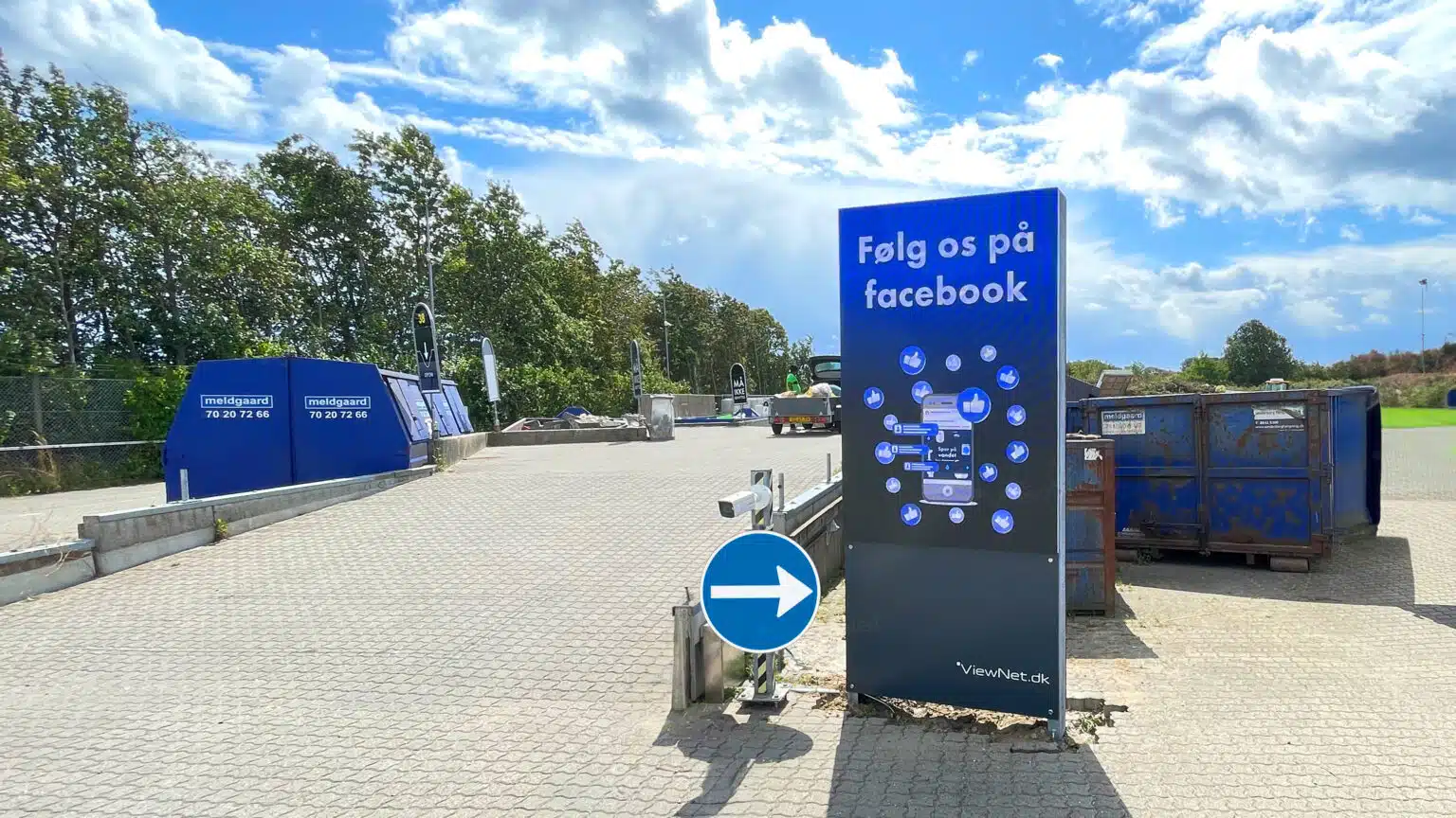 LED Pylon ved genbrugsstation i Skovby