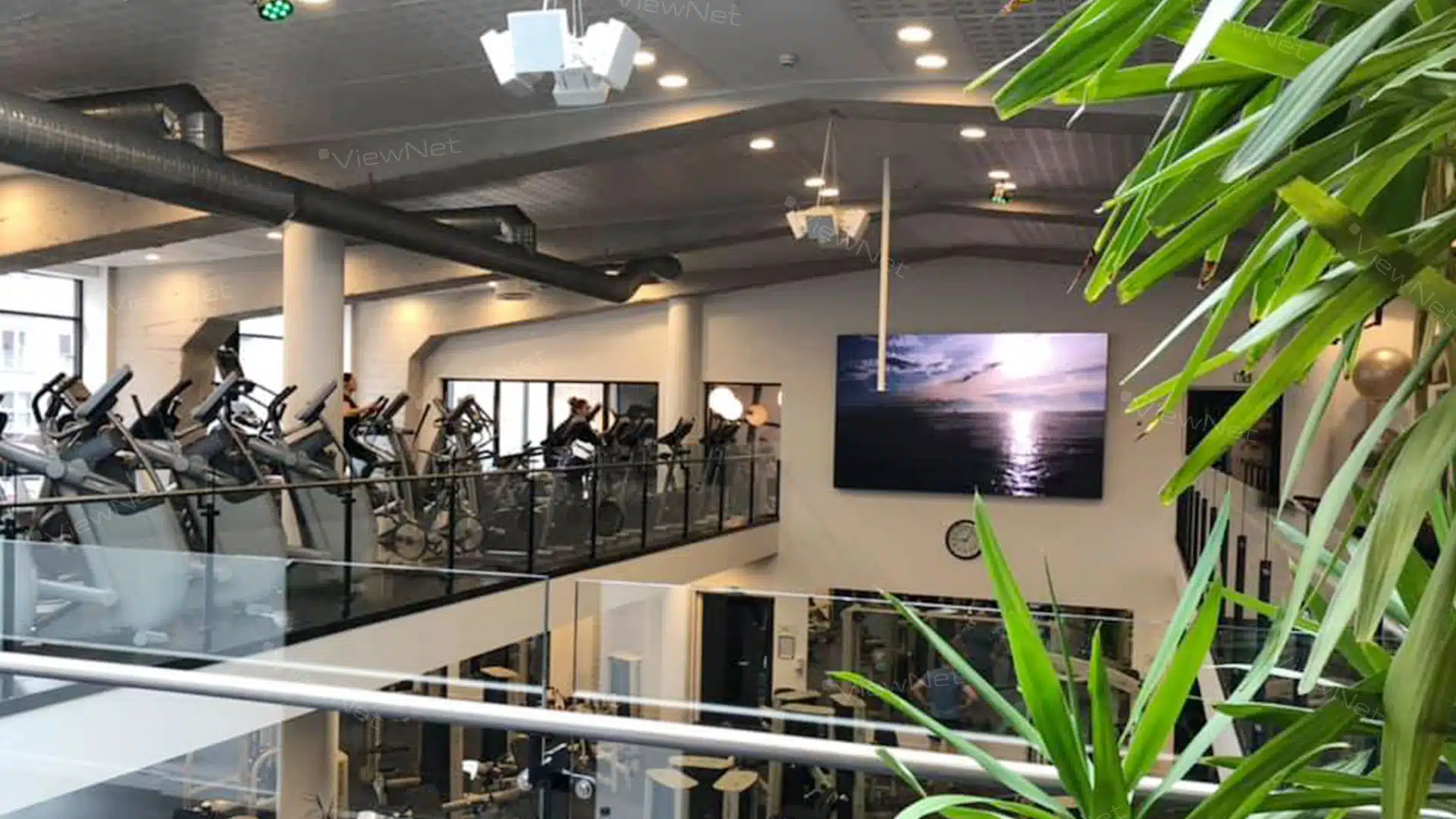 LED-Großbildschirm im Lido Fitness