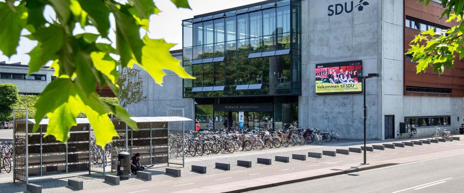 Viewnet-SDU-Odense-LED-Großbildschirm-Fassadenbildschirm