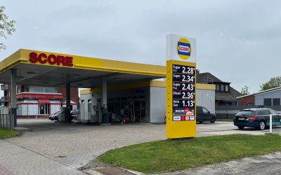 ViewPylon placeret ved SCORE GmbH tankstation i Emden.