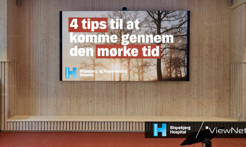 Großer Bildschirm im Gemeindehaus des Bispebjerg-Krankenhauses.